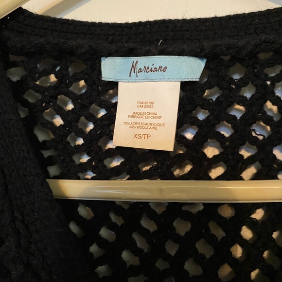 Guess women’s light weight button up sweater. Black size XS. - Picture 3 of 3